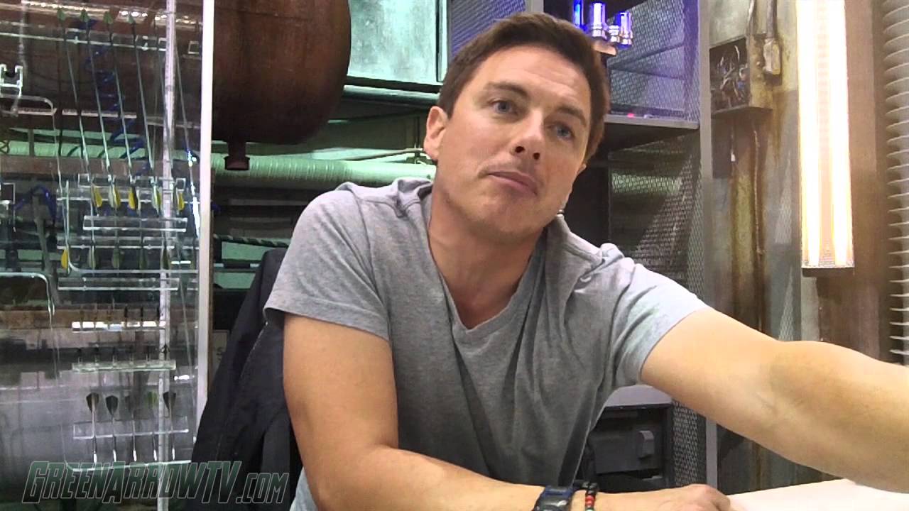 Arrow On Set: John Barrowman Interview