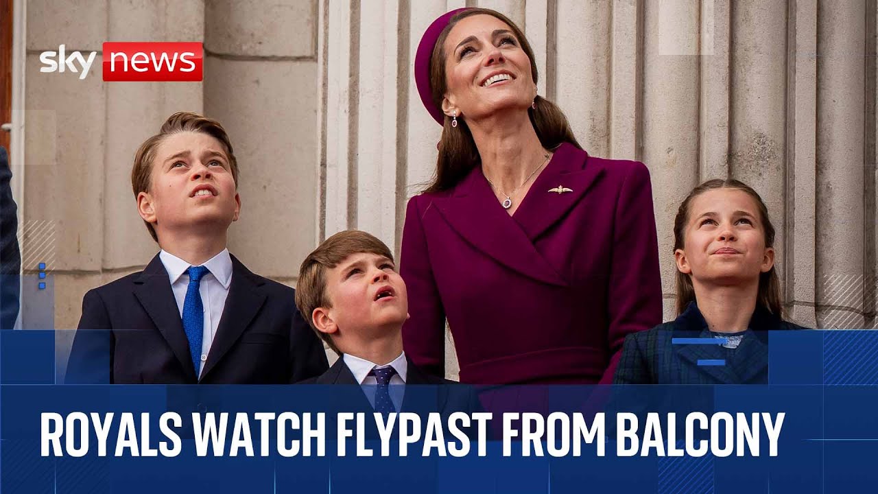 Royal Family watch flypast from Buckingham Palace balcony | Watch in full