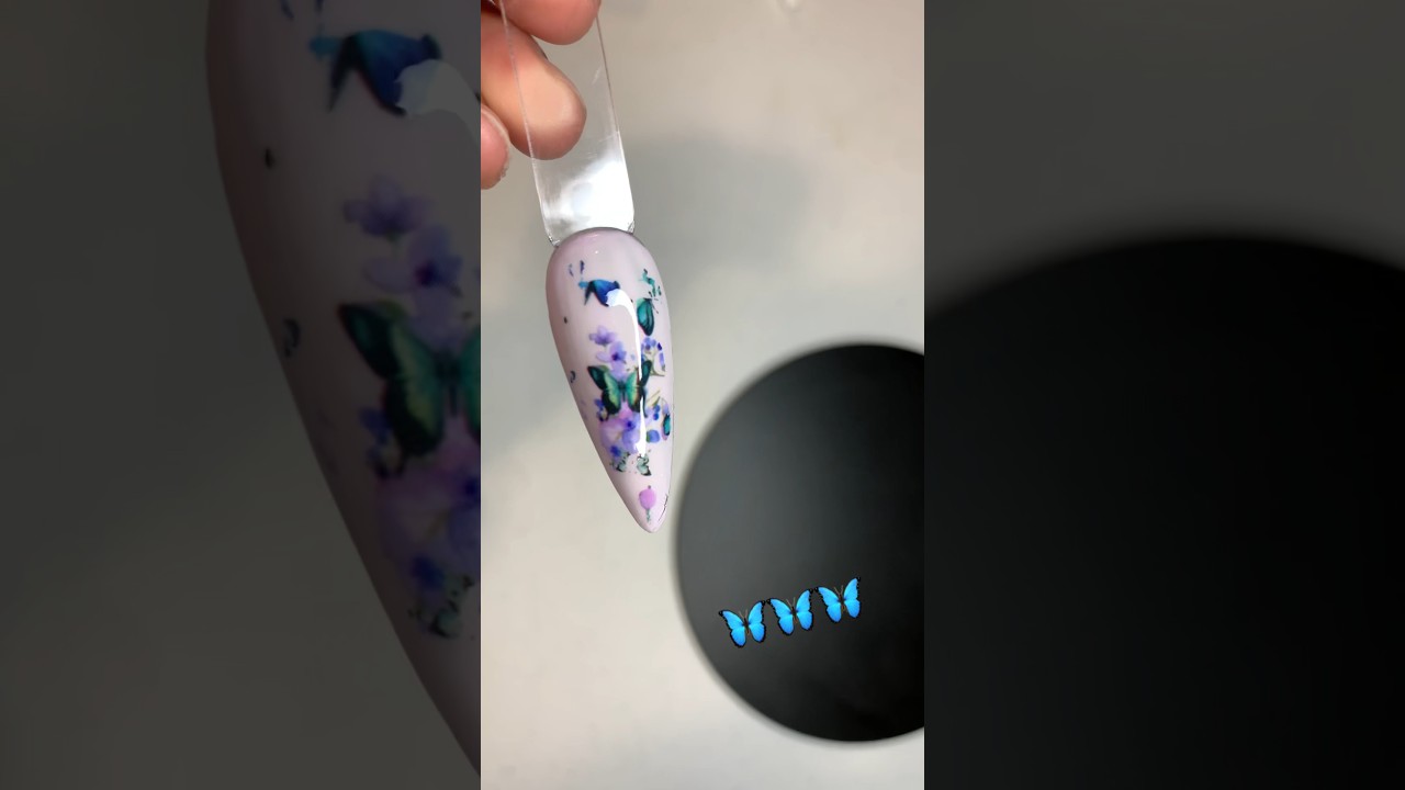 how to do a nail foil transfer 🦋✨ #nailfoils #howtonails #nailart