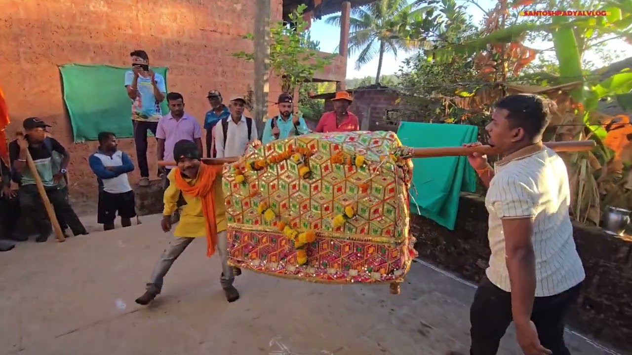 शिमगाउत्सव पुन्हा थाटामाटात वाघिवने पालखी येताच 💐💐🌹🙏