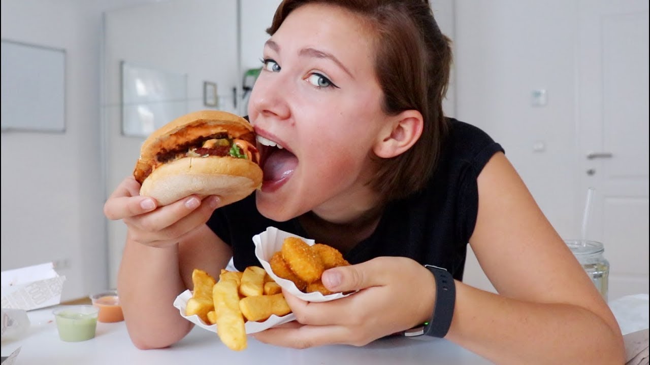 VEGANES FASTFOOD bestellen | Mukbang deutsch