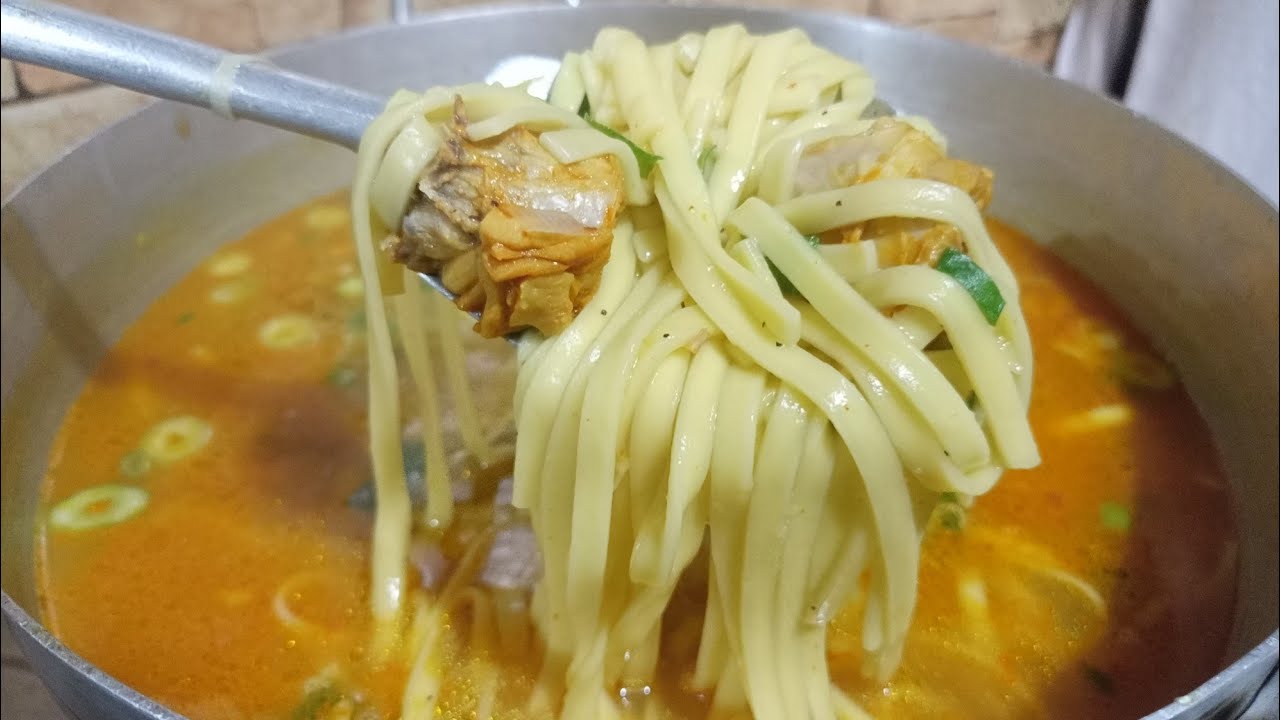 CHICKEN MOLO SOUP