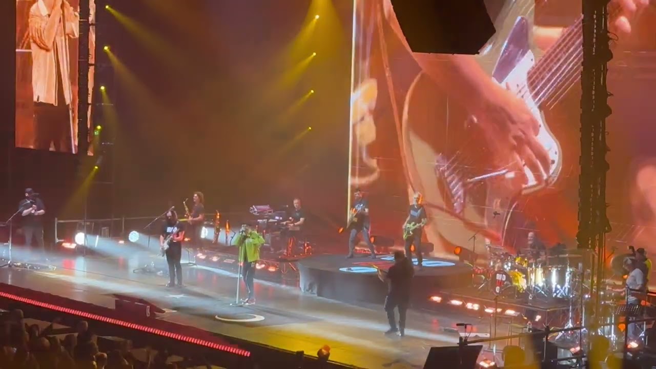 Fisico Bestiale - Luca Carboni live @ Unipol Arena 