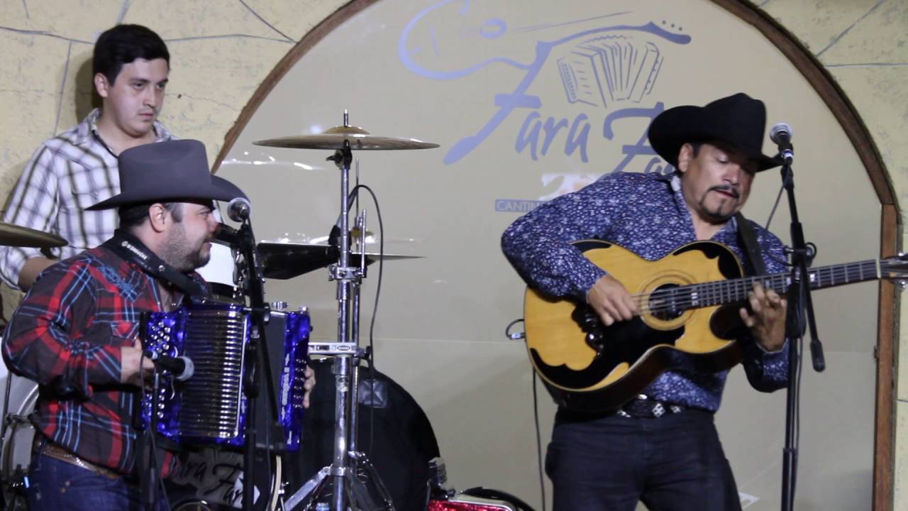 Huapango - Juan P. Moreno & Mico(Juan Villarreal JR)  @El Fara Fara