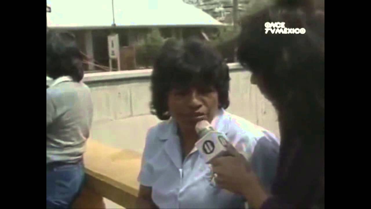 Aquí nos toco vivir:   Grupo de costureras afectadas en el sismo de 1985