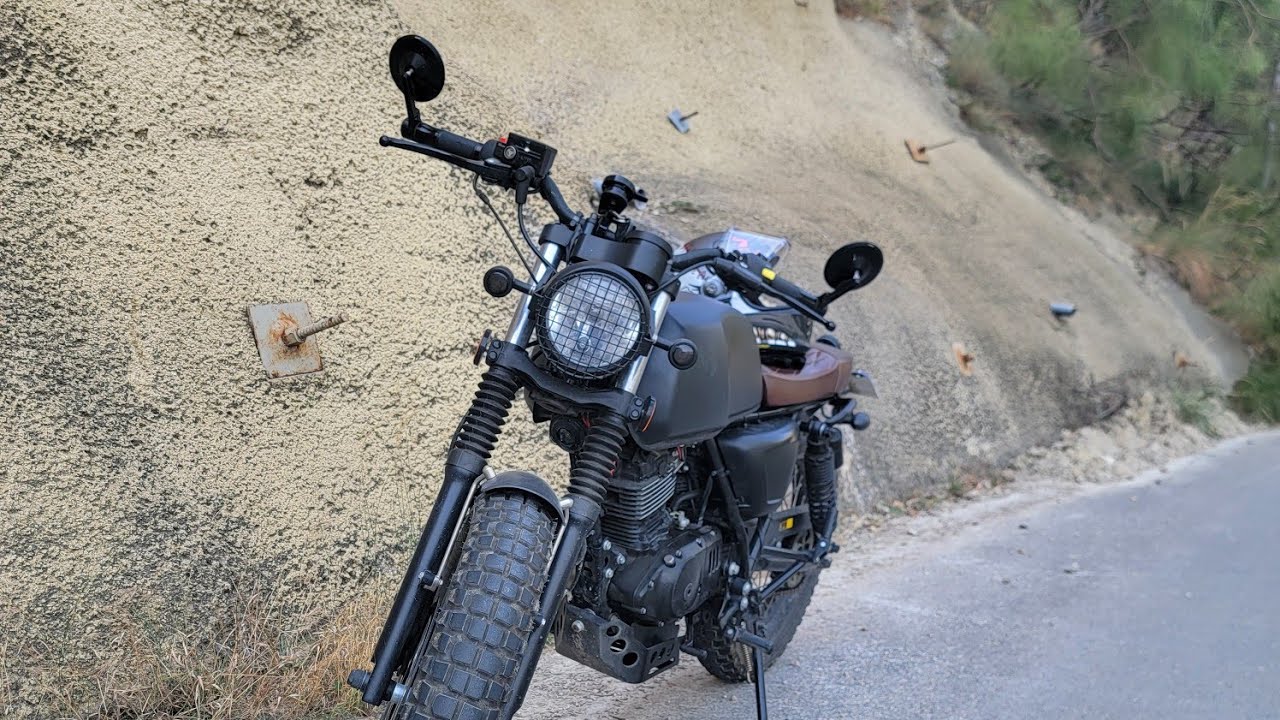 Mutt Akita 125cc - Exploring routes part 1