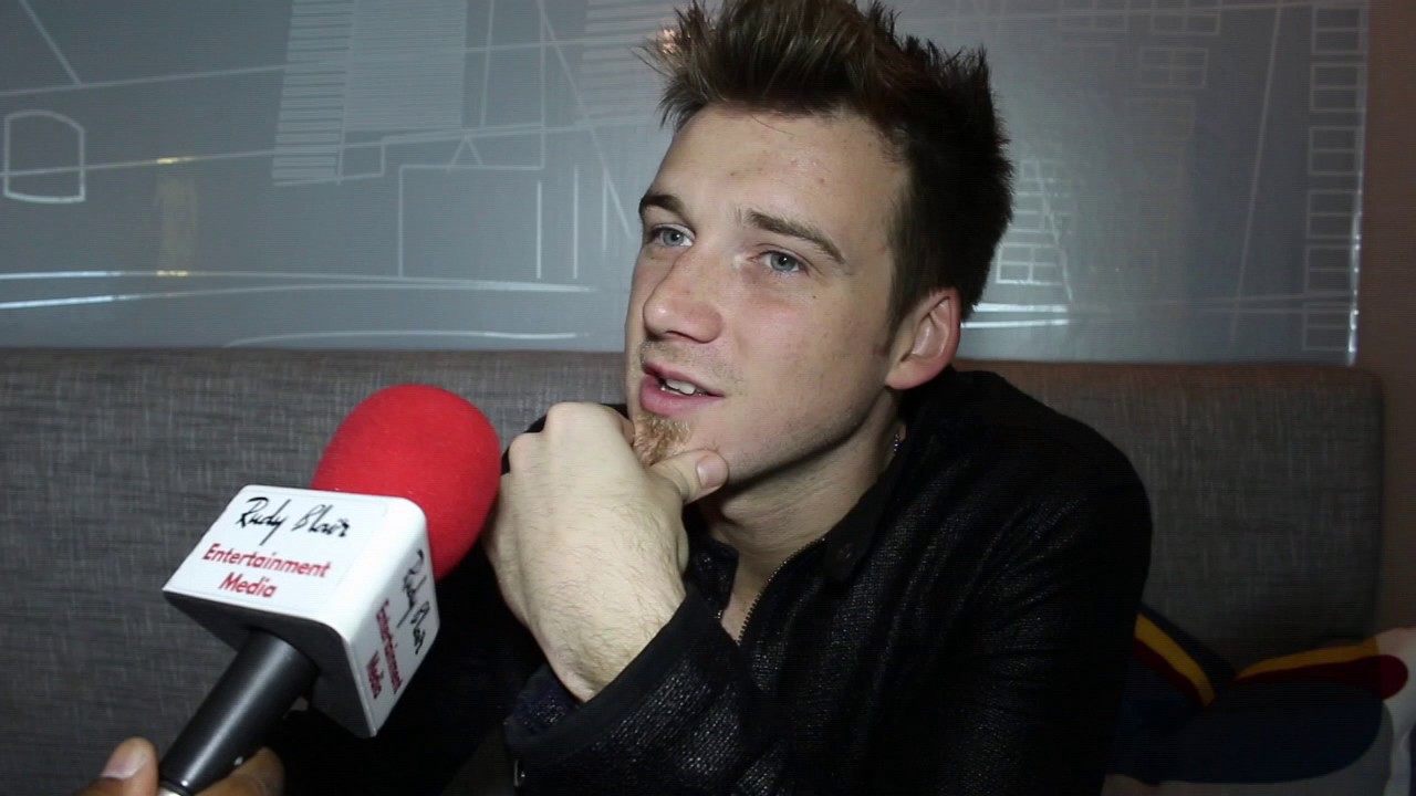 Chat w Country star Morgan Wallen on new EP 
