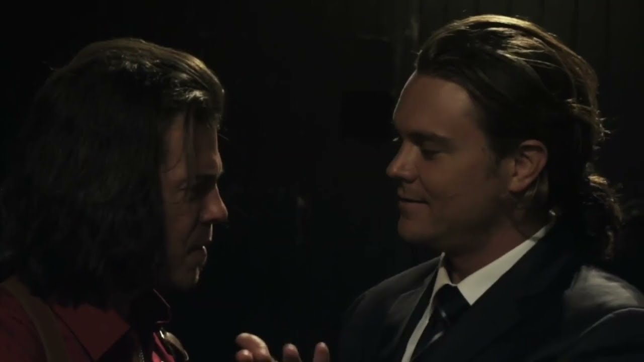 Eliot/Quinn For Your Entertainment (a Leverage fanvid)