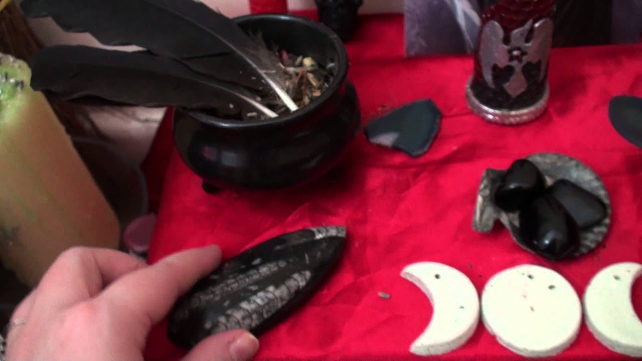 Early Beginner Morrigan Altar in detail - How to set one up!