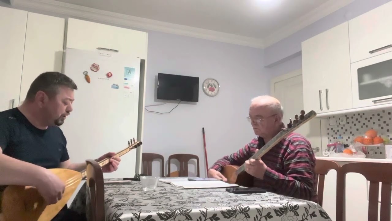 Güzeller bezenmiş Toya giderler