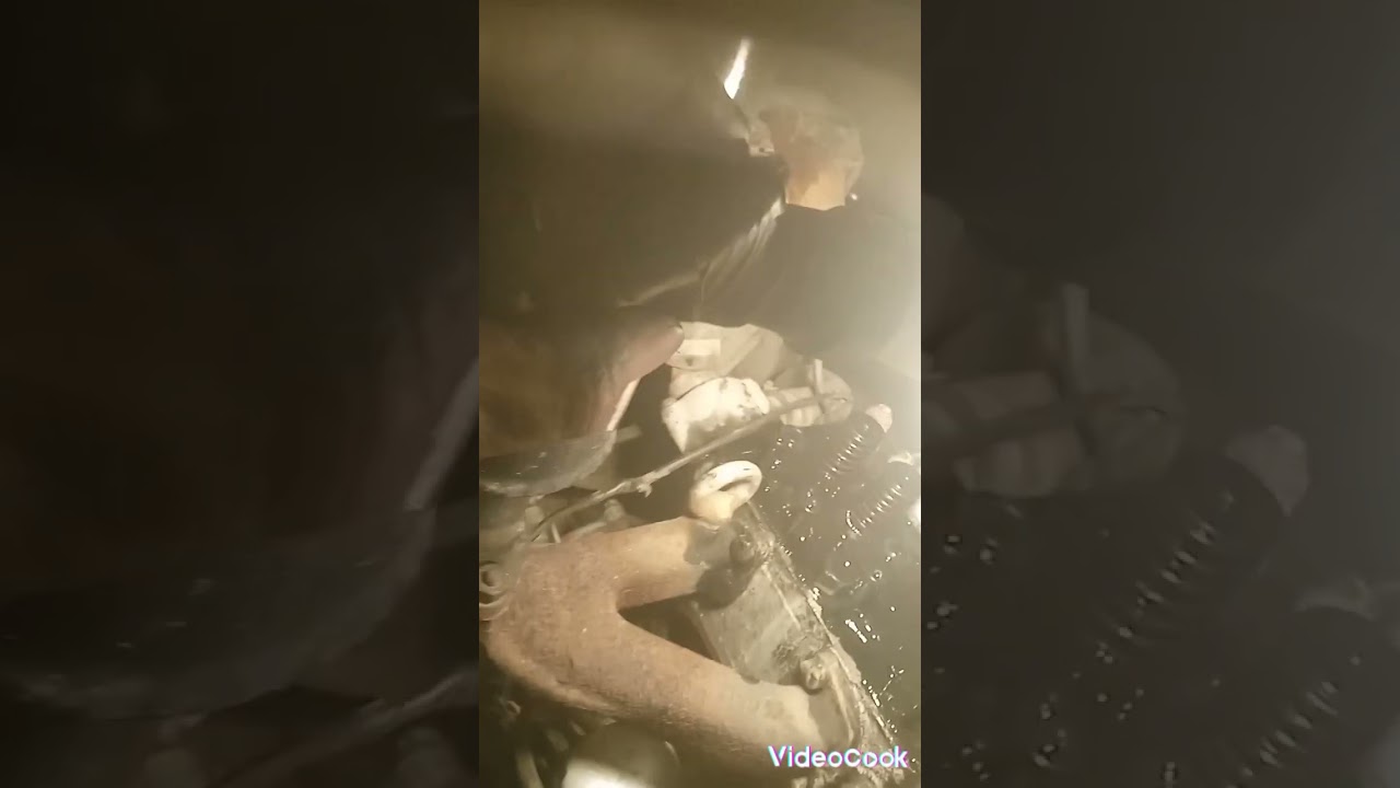 Dzwoniący URSUS C-330 uszkodzony silnik 🤬,cd.nastąpi .