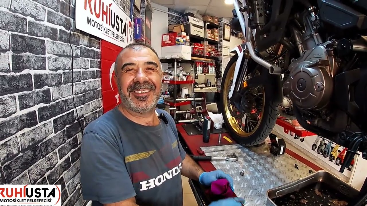 HONDA AFRİCA TİWİN YAĞ VE YAĞ FİLTRELERİ DEĞİŞİMİ EGİTİM VİDEOSU