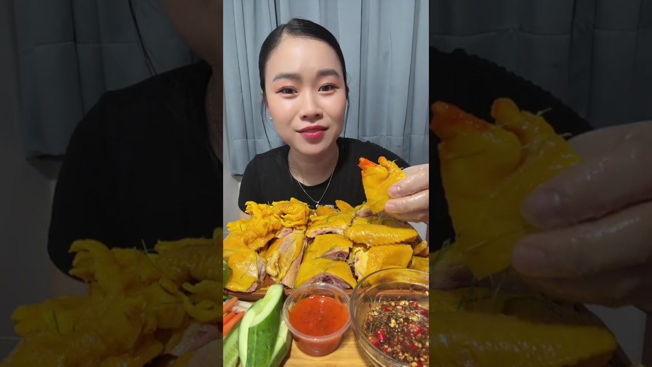 Tết mà có gà này với sinh tố lúa mạch nữa he 🤤🤭#mukbang #ancungtiktok #gaumuoi #bac2voi