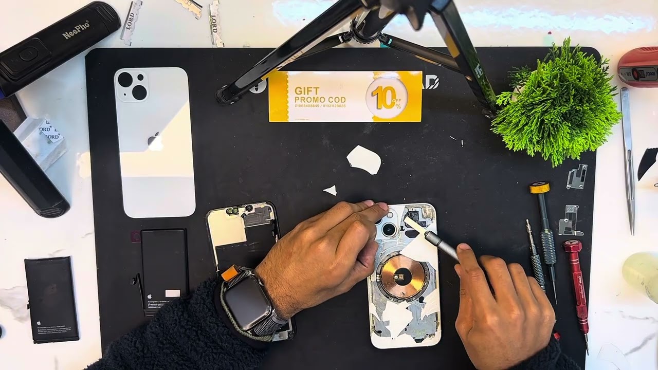 تغيير ضهر وبطارية iPhone 13 🔥 رجّعنا الموبايل كأنه جديد في دقائق!