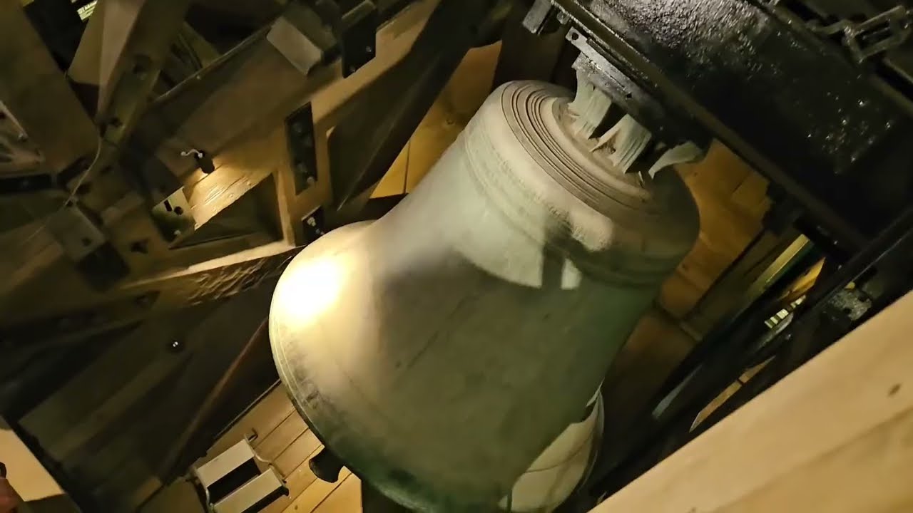 Utrecht (NL) Dom St. Martin : Vollgeläut/ Plenum / Volgelui (Turmaufnahme)