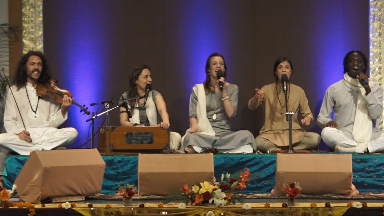 Jai Sahaja! Bhajans - Rishikesh 22 February 2020