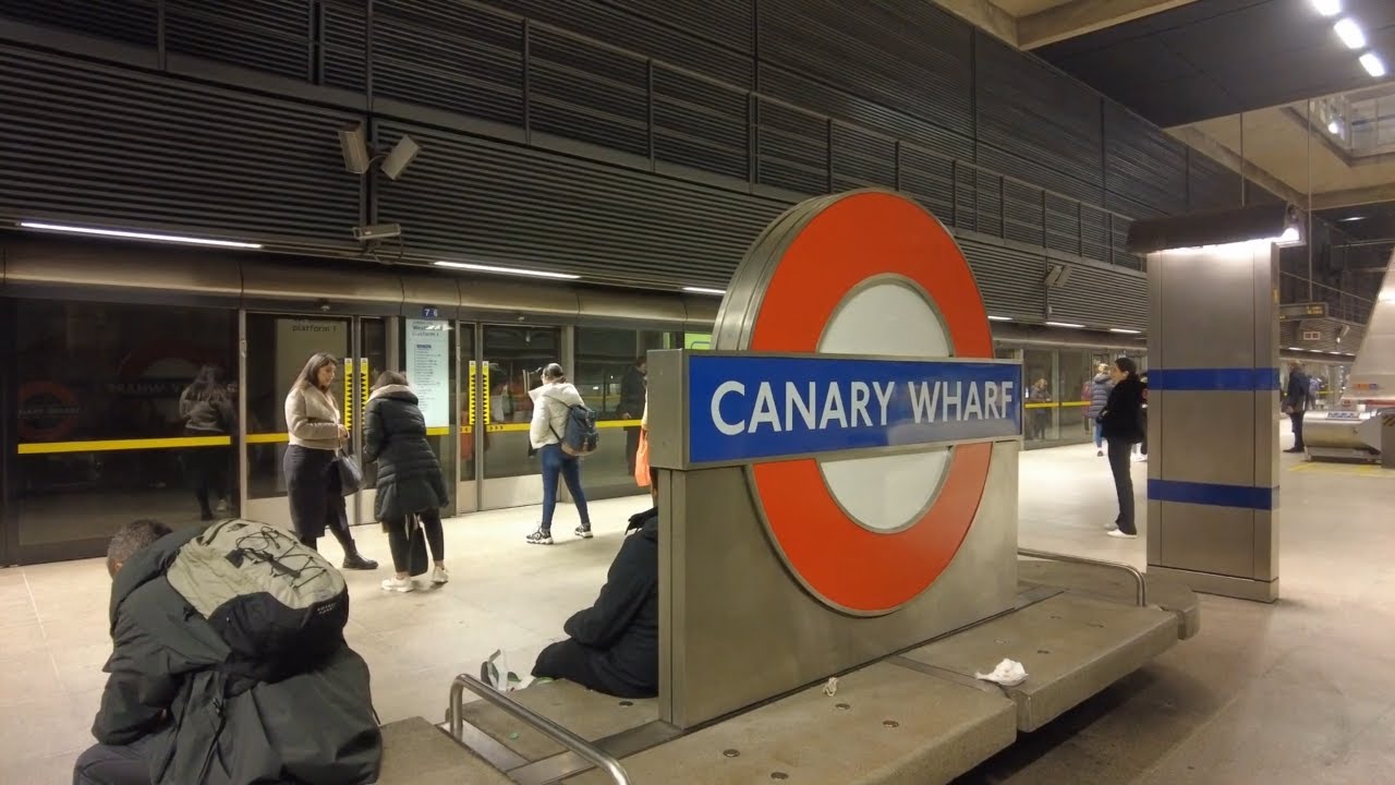 Canary Wharf to Canada Water Underground Station Tube Ride