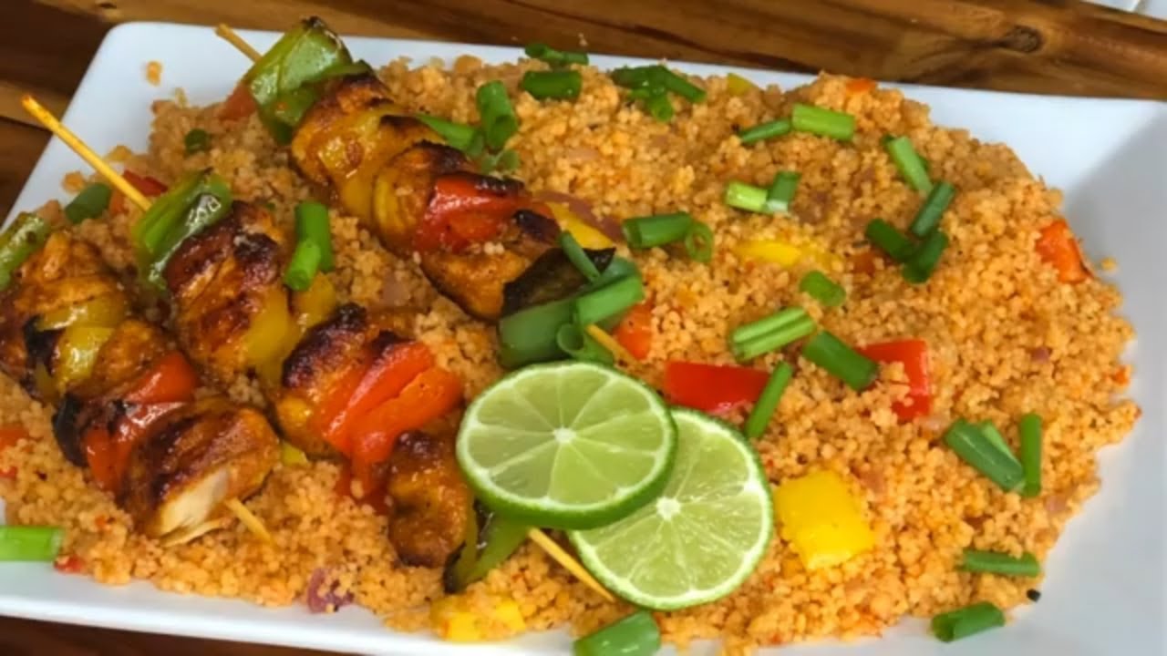 Make delicious jollof couscous with chicken skewers