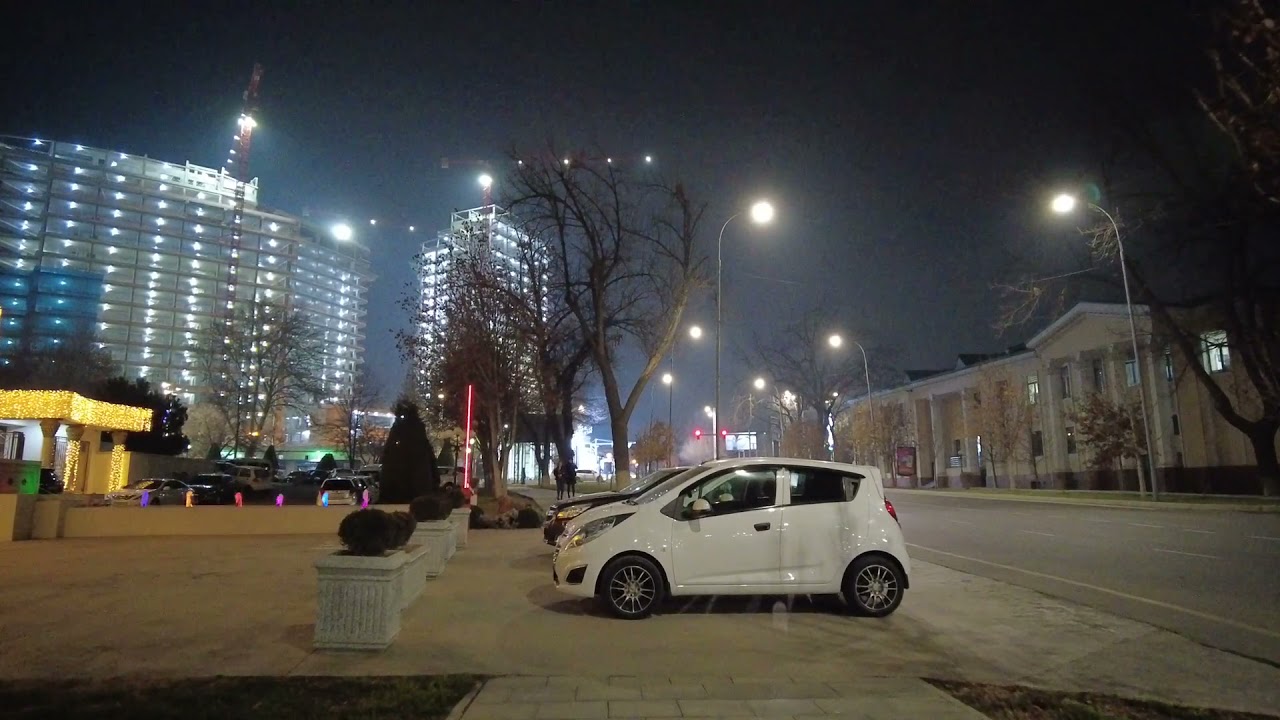 Улица Истиклол. Hyatt Regency Tashkent, Ресторан Crystal Garden, Trilliant.