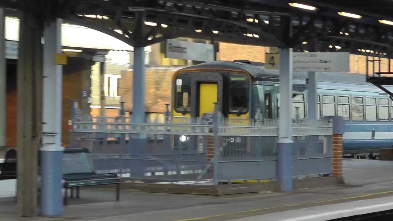 NXEA 153314 Passing Romford