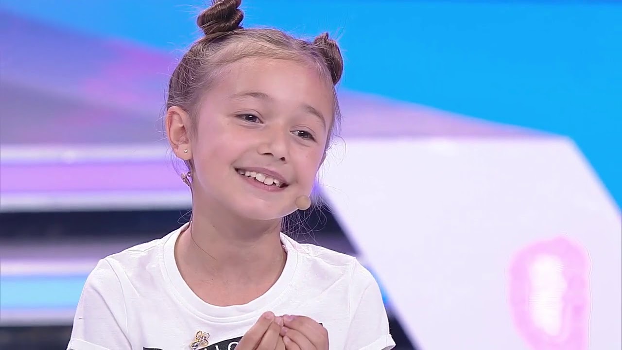 La 8 ani, Sara Șmighelschi a făcut cel mai acid 