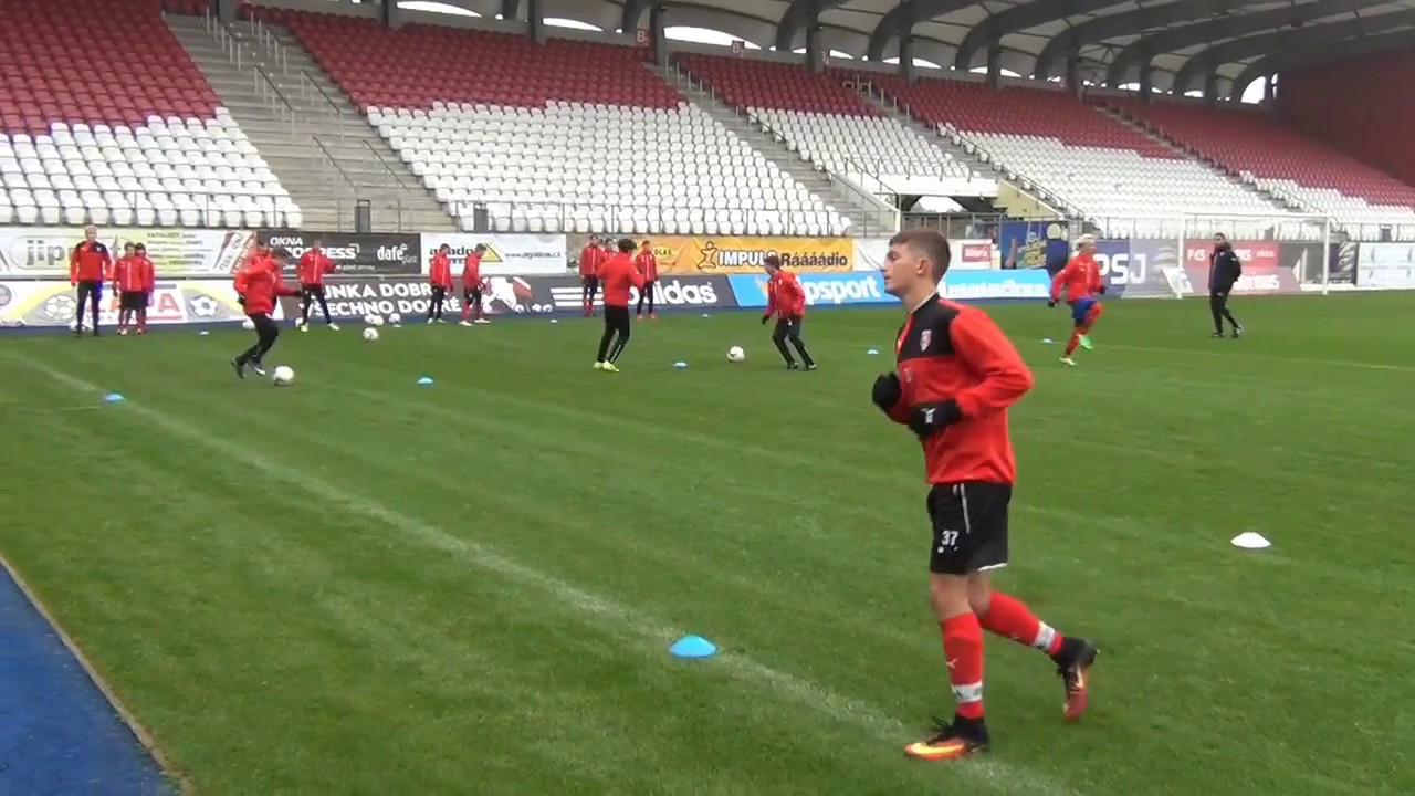 Seminář Antonín Barák - Vývojové trendy ve fotbale - Kat. U15 - 18.10.2016 Jihlava