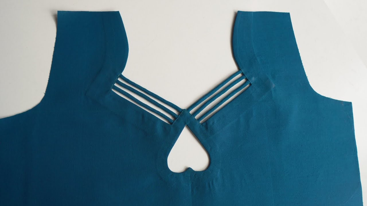 Simple and creative neck design for sewing lovers