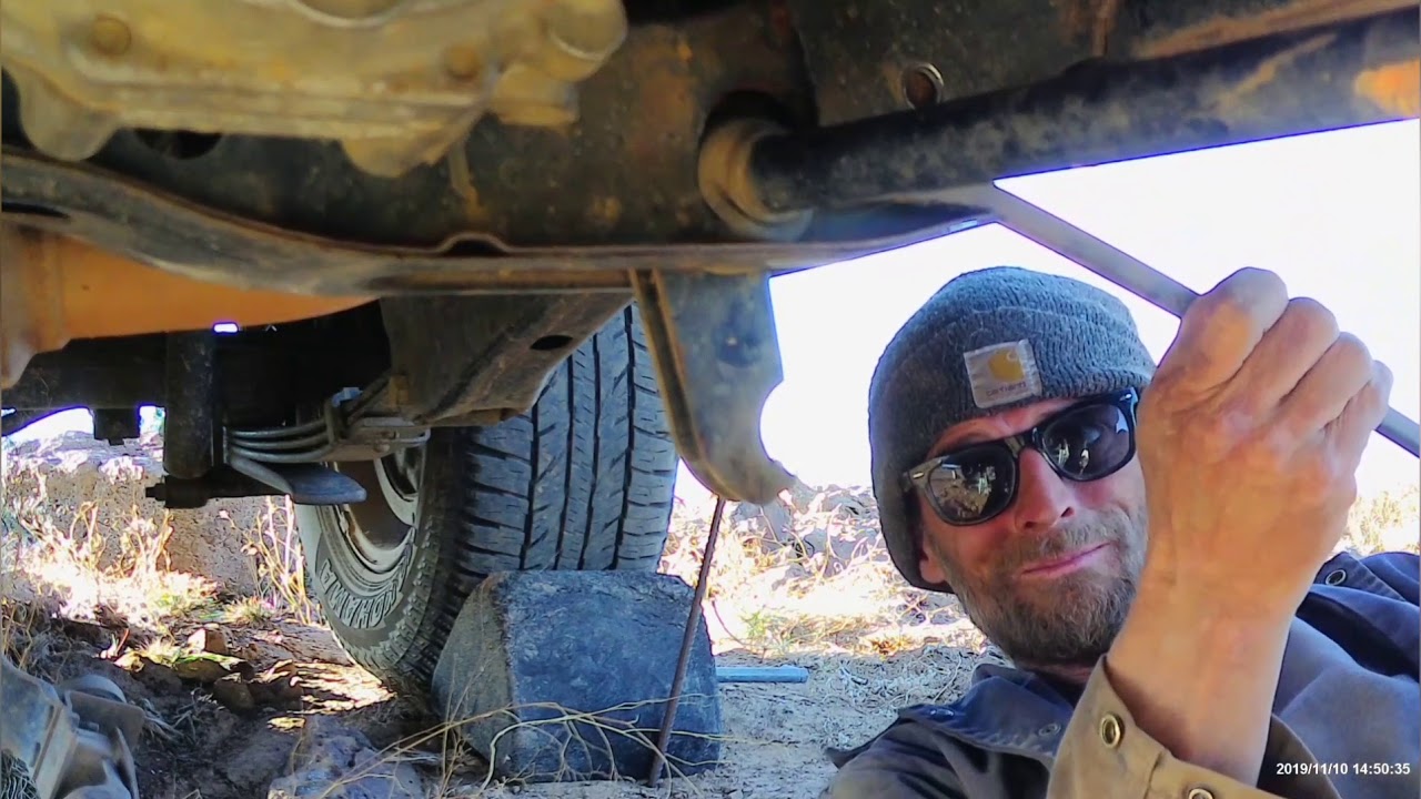 01 Nissan Xterra 4x4 transmission removal and rebuild part 1