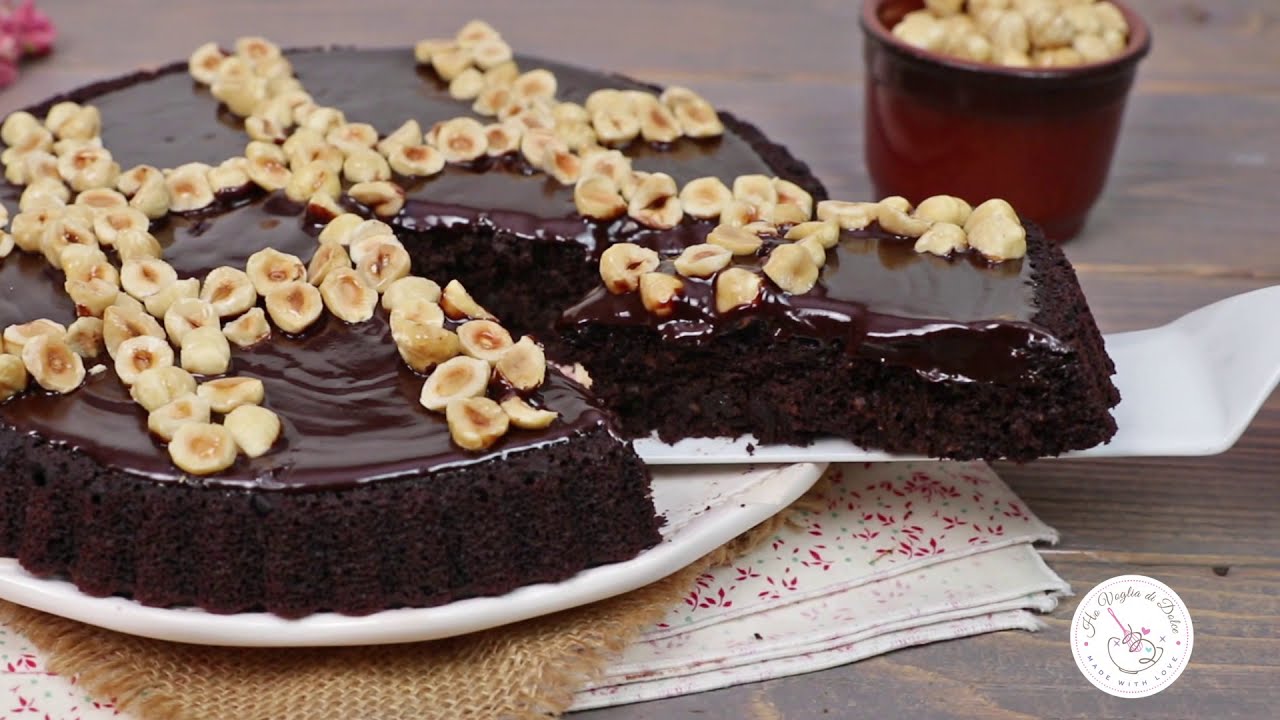 CROSTATA MORBIDA AL CIOCCOLATO e nocciole ricetta veloce e senza uova | Ho Voglia di Dolce