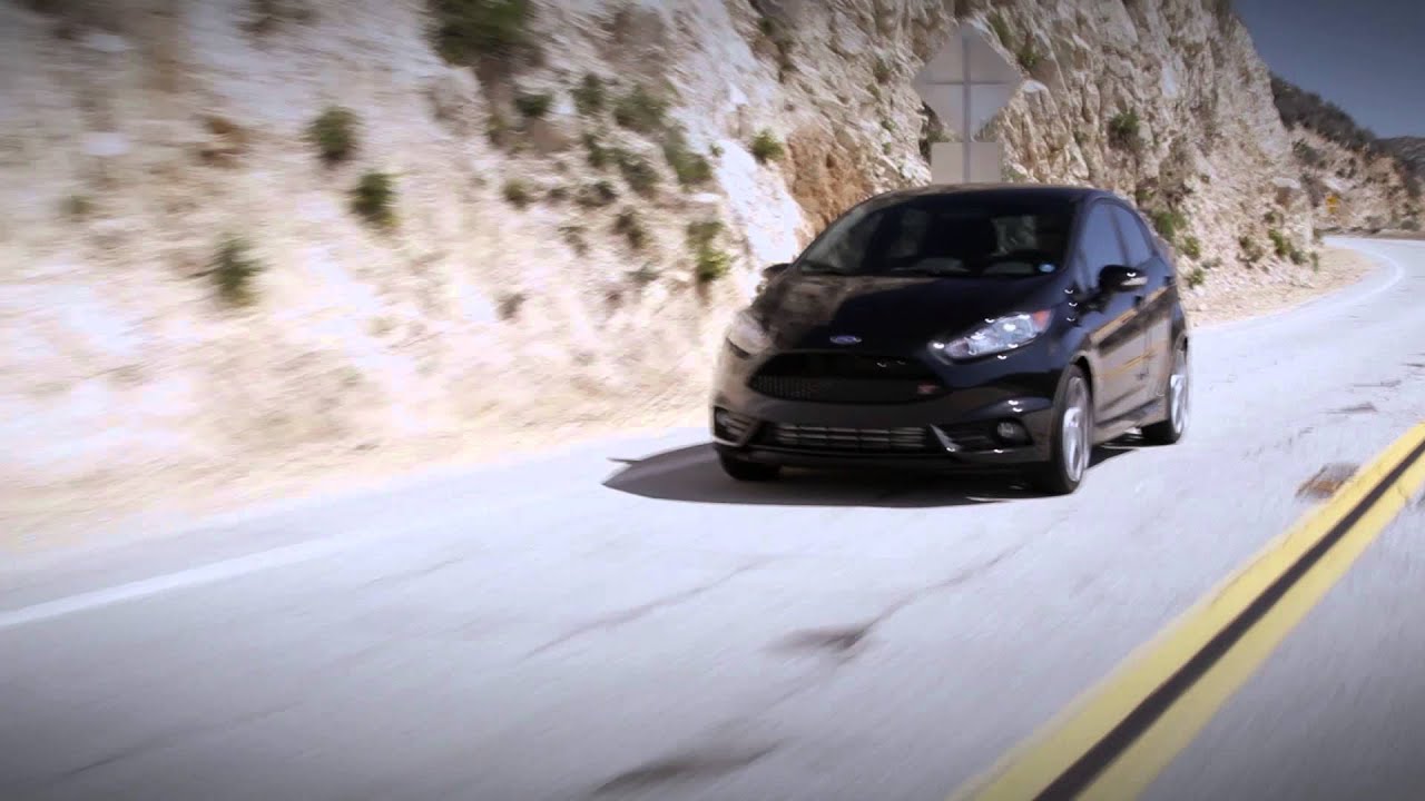 Ford Fiesta ST Sights & Sounds - Beauty, Exhaust, Fly-by