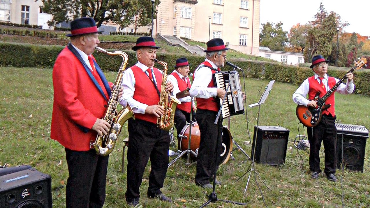 Koncert jesienny pod Pałacem  Sanguszków - Tarnów Gumniska - 16.10.2022 r.