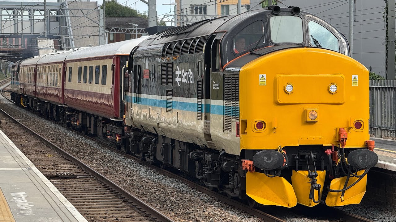 37401 “Mary Queen of Scots” & 37409 “Loch Awe” haul the Chairman’s Train around London! | 12/09/2025