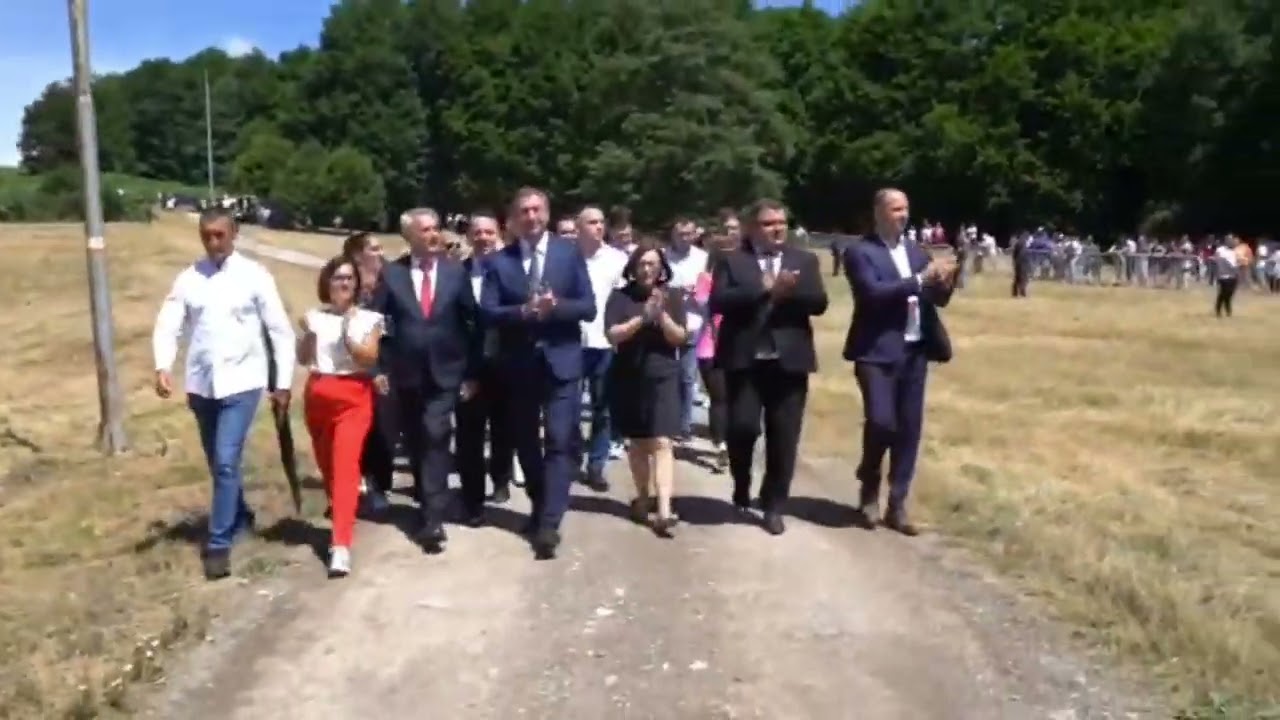 Видео од пречекувањето на делегацијата на ВМРО-ДПМНЕ на Мечкин Камен