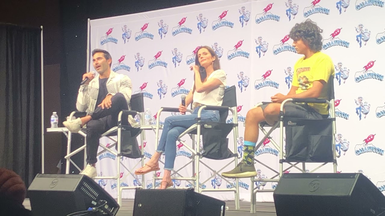 Superman & Lois Q&A GalaxyCon Raleigh 2021: 
