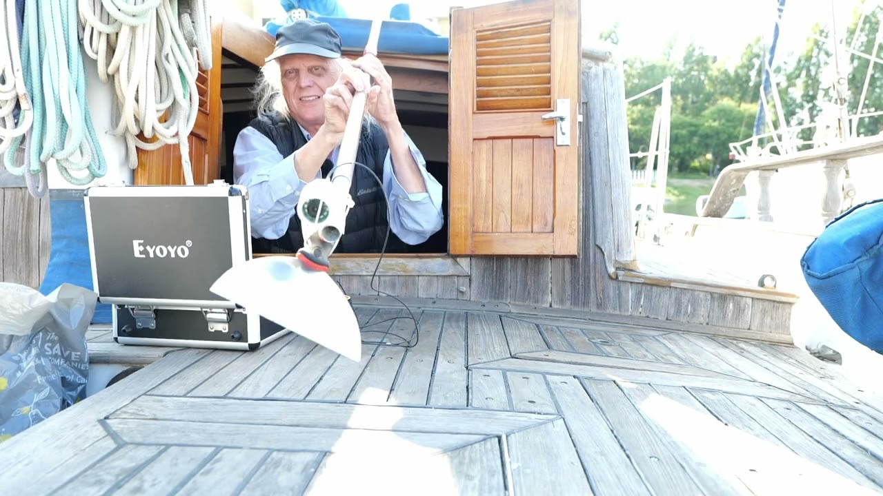 How to Scrape Bottom Growth off your Boat without Getting Wet.