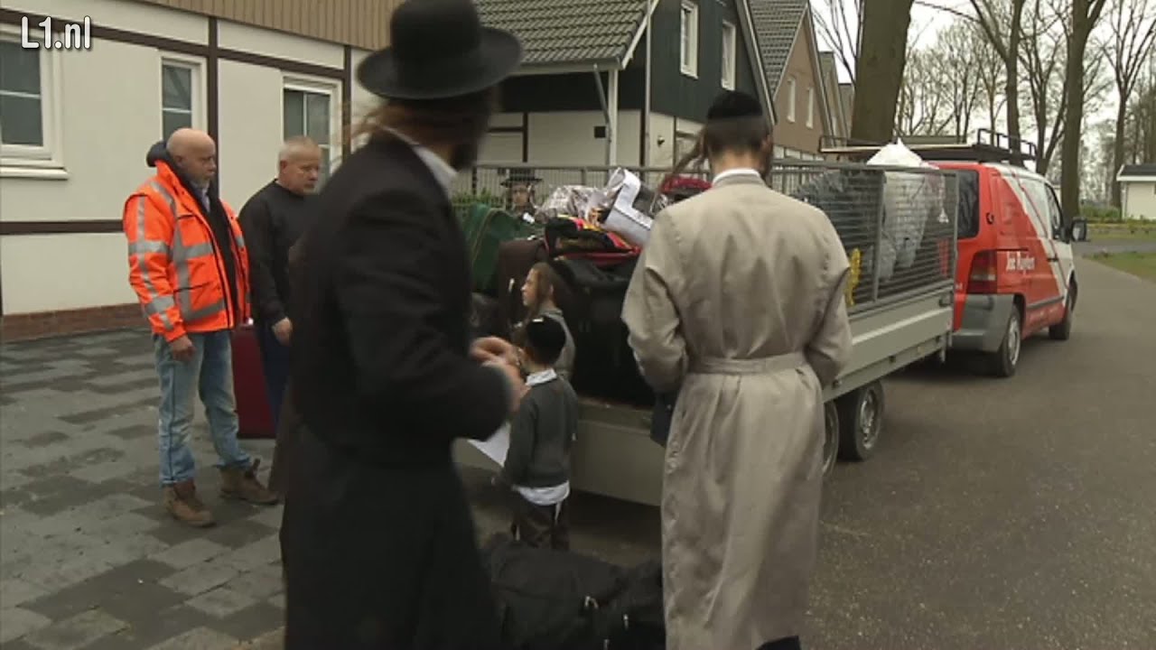 Volgelingen seksrabbijn zijn publiciteit beu