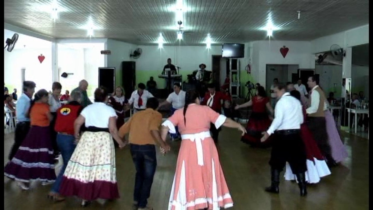 terceira idade de laranjeiras do sul, dançando bonito Com Índio Aragano e Zé  Sachetti