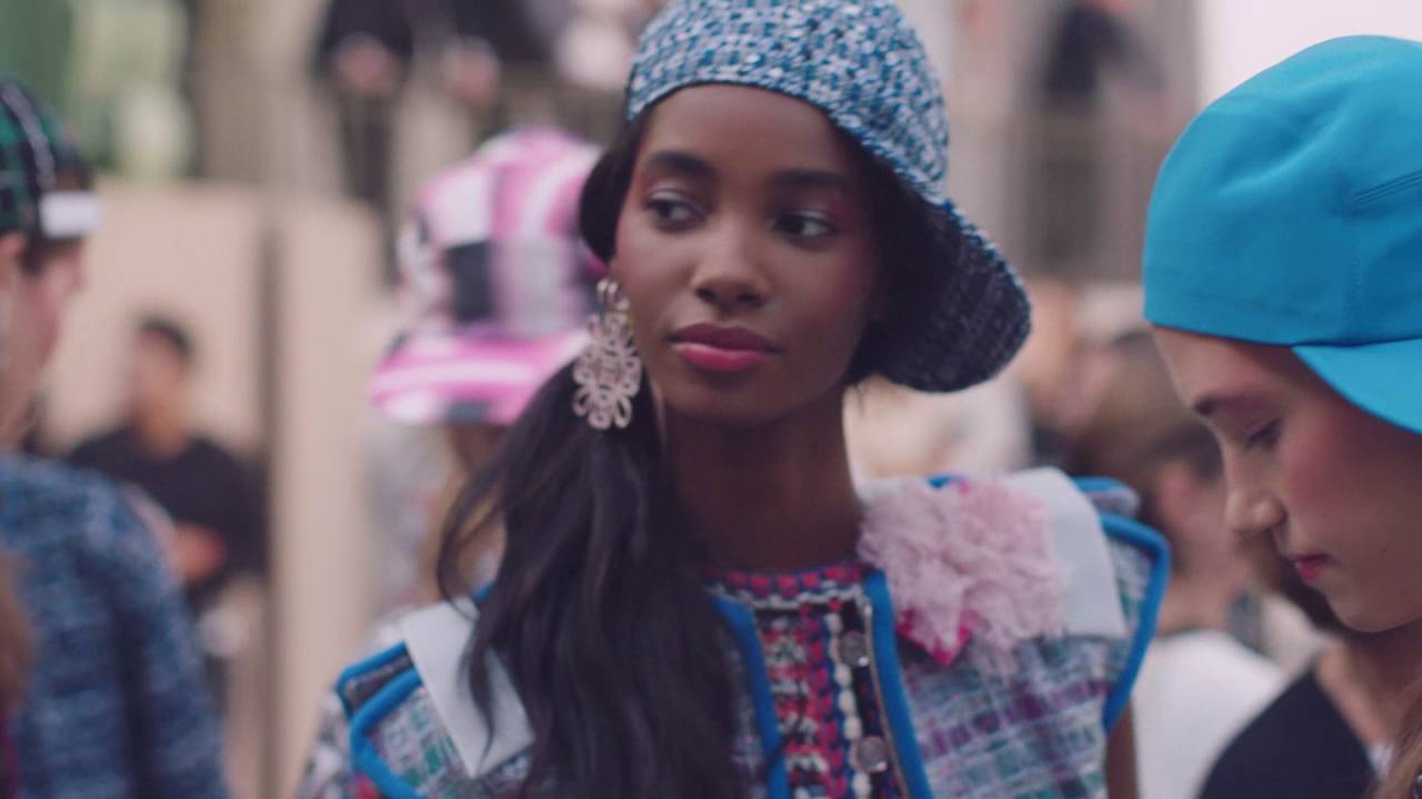 Chanel backstage womenswear Spring Summer 2017 collection