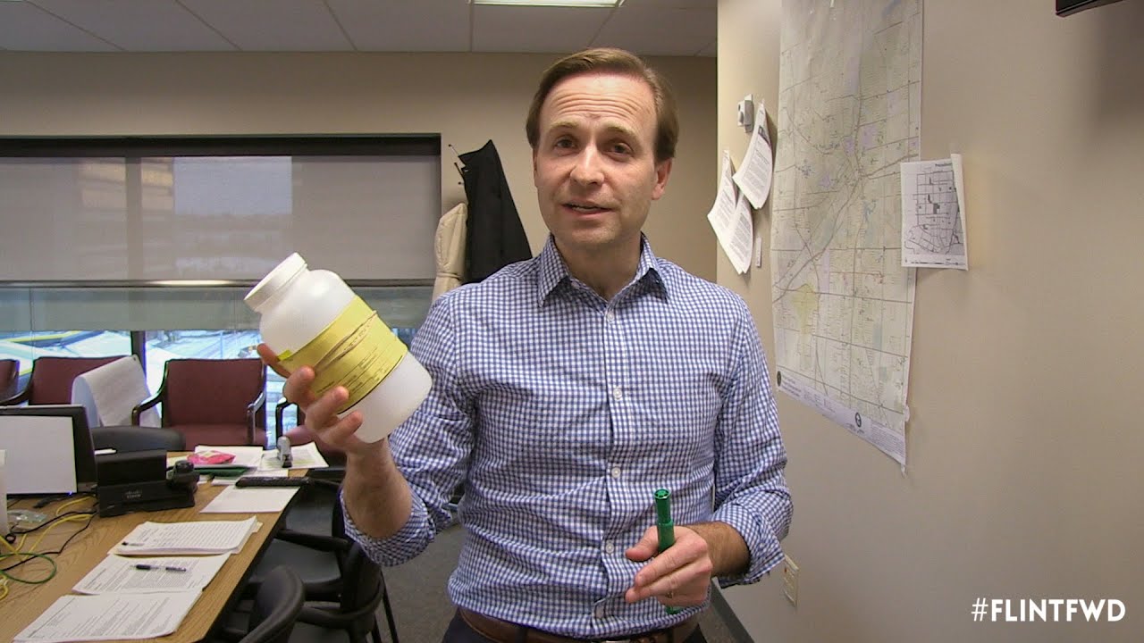Lt. Governor Brian Calley encourages Flint residents to test their water