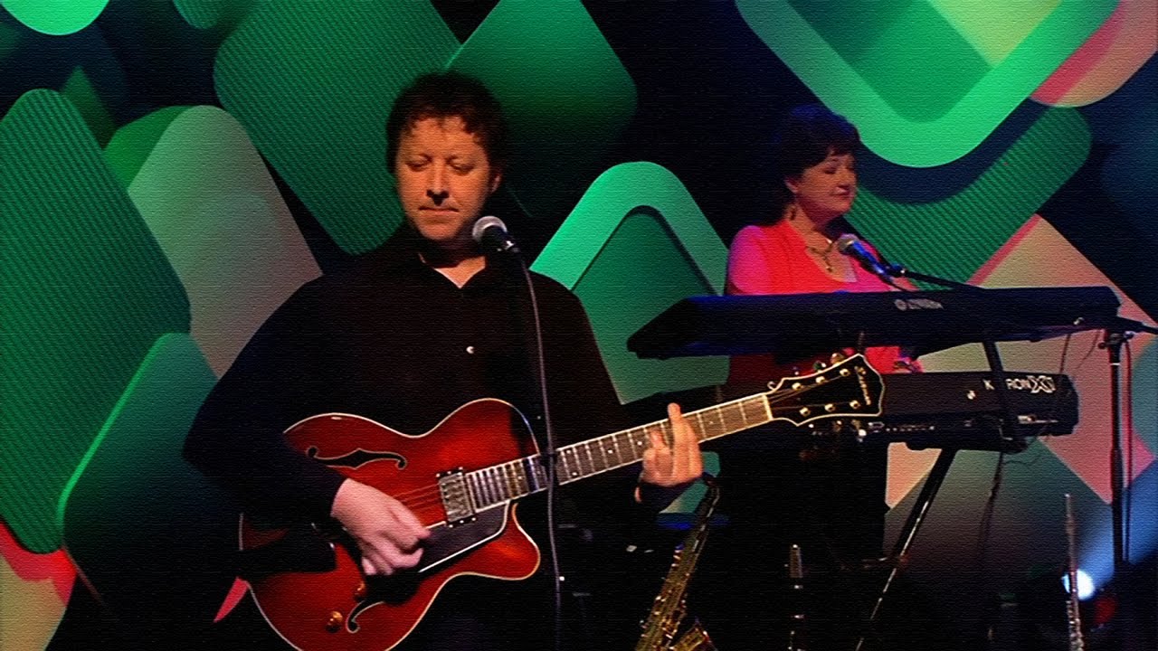 Foster & Allen - Wooden Heart (Live)