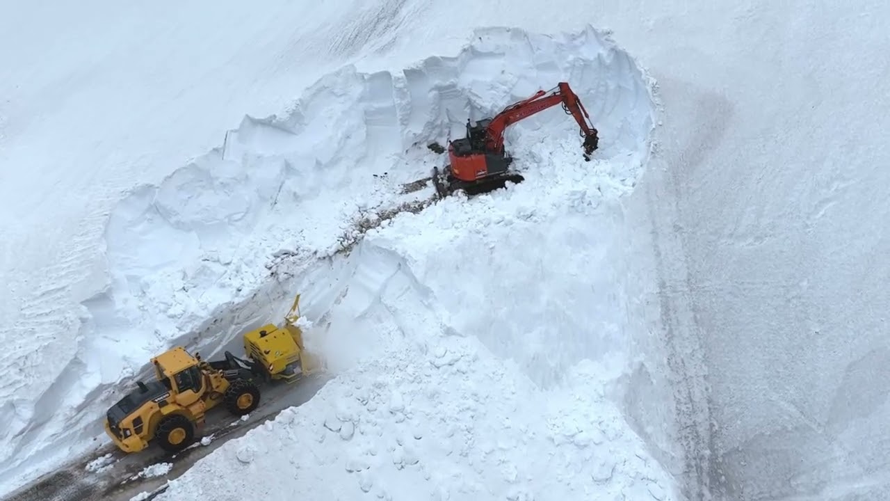 Suleskard, snow professionals Suleskarvegen, Sirdal, Norway. dji Mavic 3 Classic