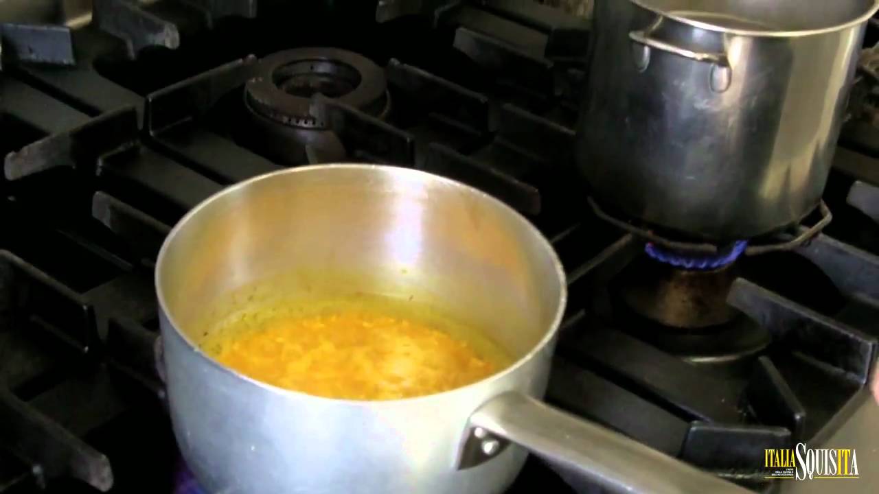 Video ricetta: il risotto alla milanese