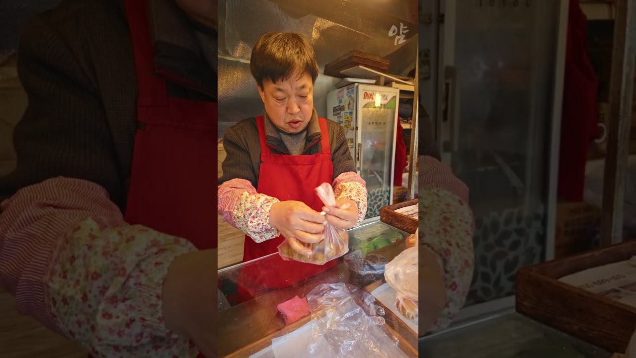 동대문 필수 먹거리! 겉바속촉 추억의 야채빵과 쫀득한 찹쌀 도너츠