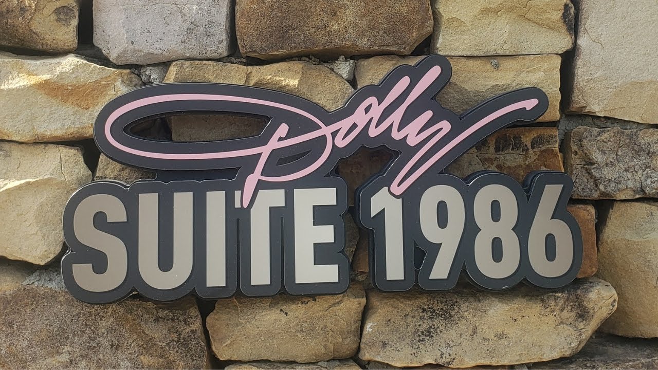 Dolly's Suite 1986 at DreamMore Resort and Spa