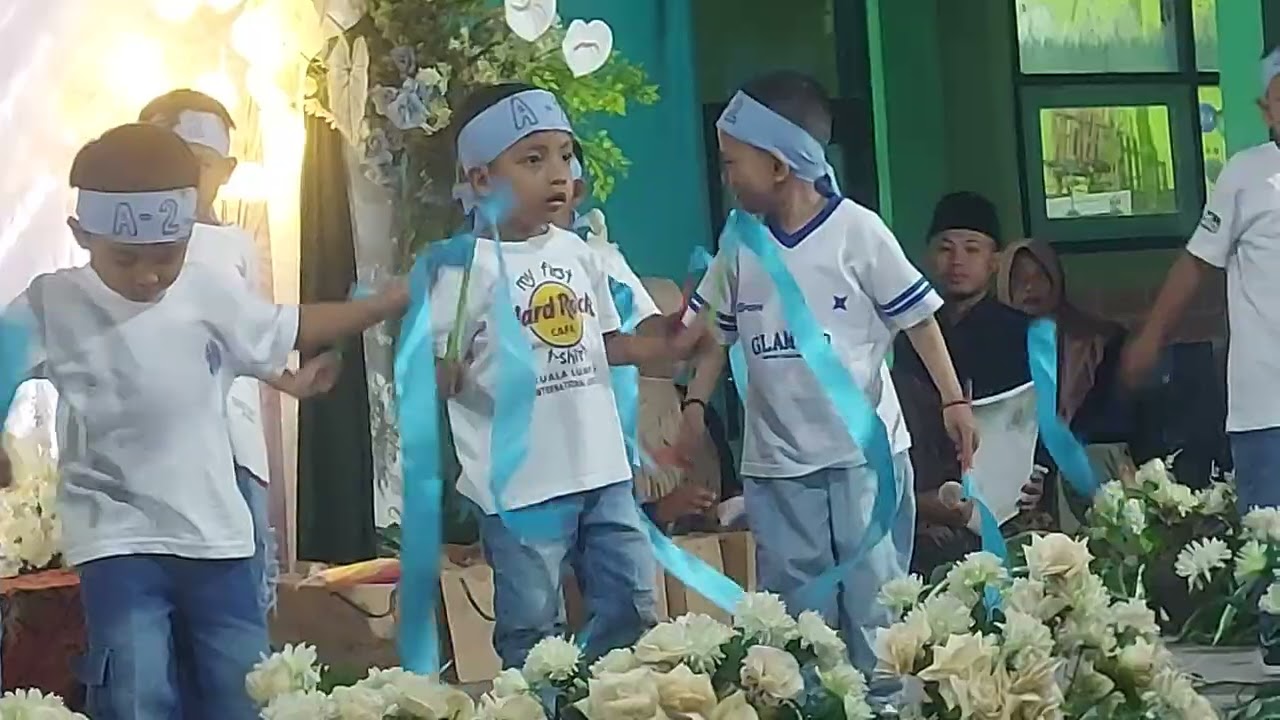 Penampilan pertama Muhammad Falih Alfatih A2 TK al Maarif Pakisan