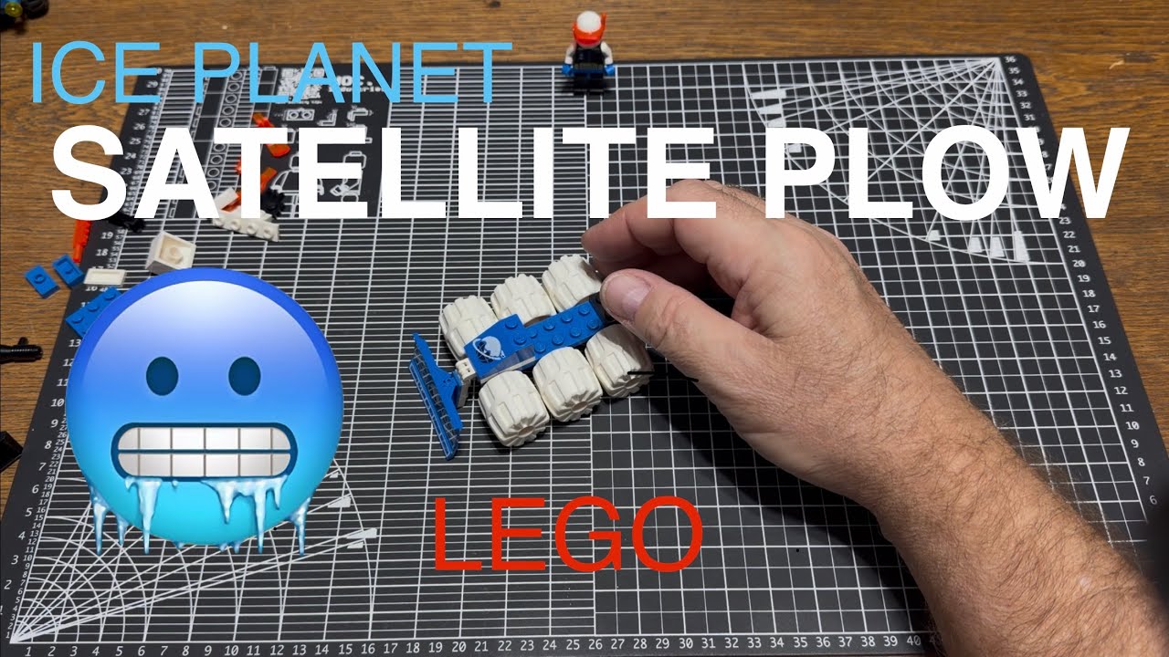 LEGO #1704 Ice Planet Satellite Plow 1994