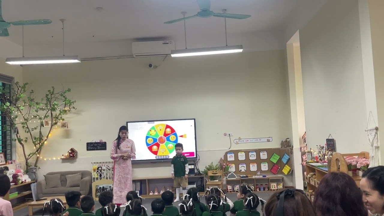 Truyện cây táo- Học cách biết ơn thể hiện tình yêu thương