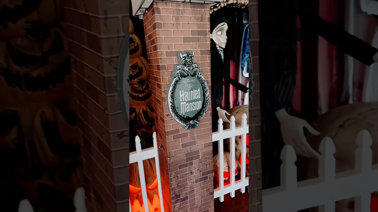 Lowes Disney Haunted Mansion Pillar Halloween 2024