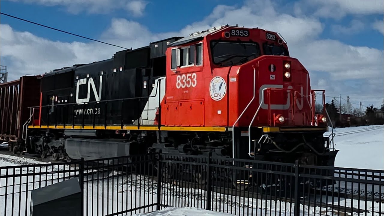 Canadian national eastbound L501 8353 durand Michigan February 7 2026 