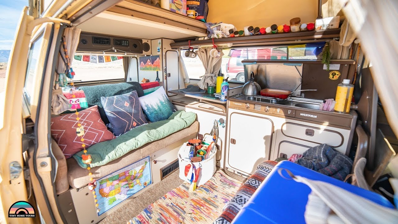 Solo Female in Adorable 1985 VW Vanagon Westfalia